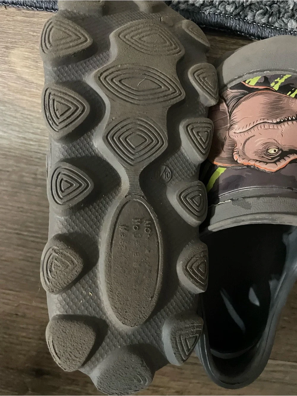 Rare Kids' Gray Dinosaur Clog Shoes size9/10